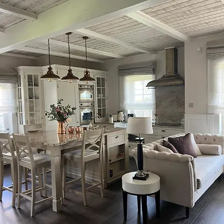 Bay Wynajem Domkow *