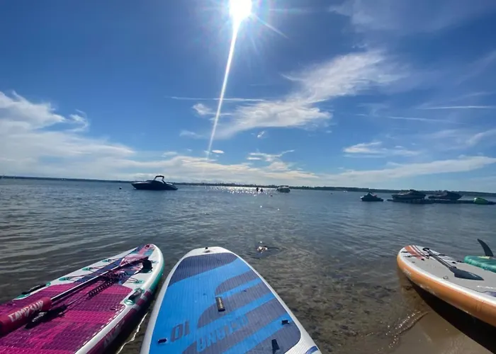 Bay Wynajem Domkow 斯瓦热沃