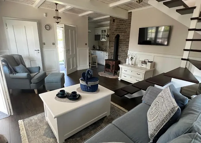 Bay Wynajem Domkow * 斯瓦热沃