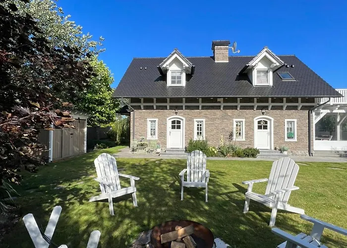 Bay Wynajem Domkow * 斯瓦热沃