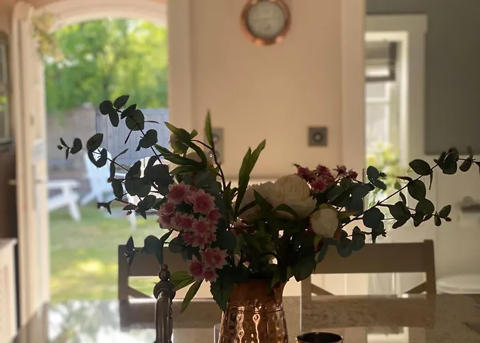 Bay Wynajem Domkow 度假居 *